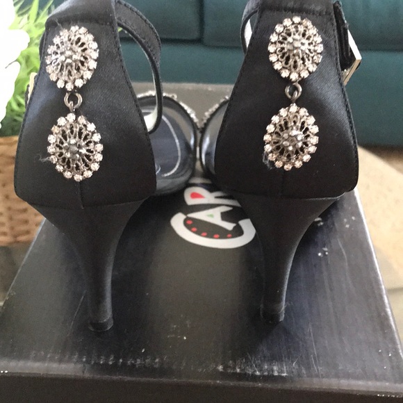 Carlos Santana Heels - Picture 8 of 8